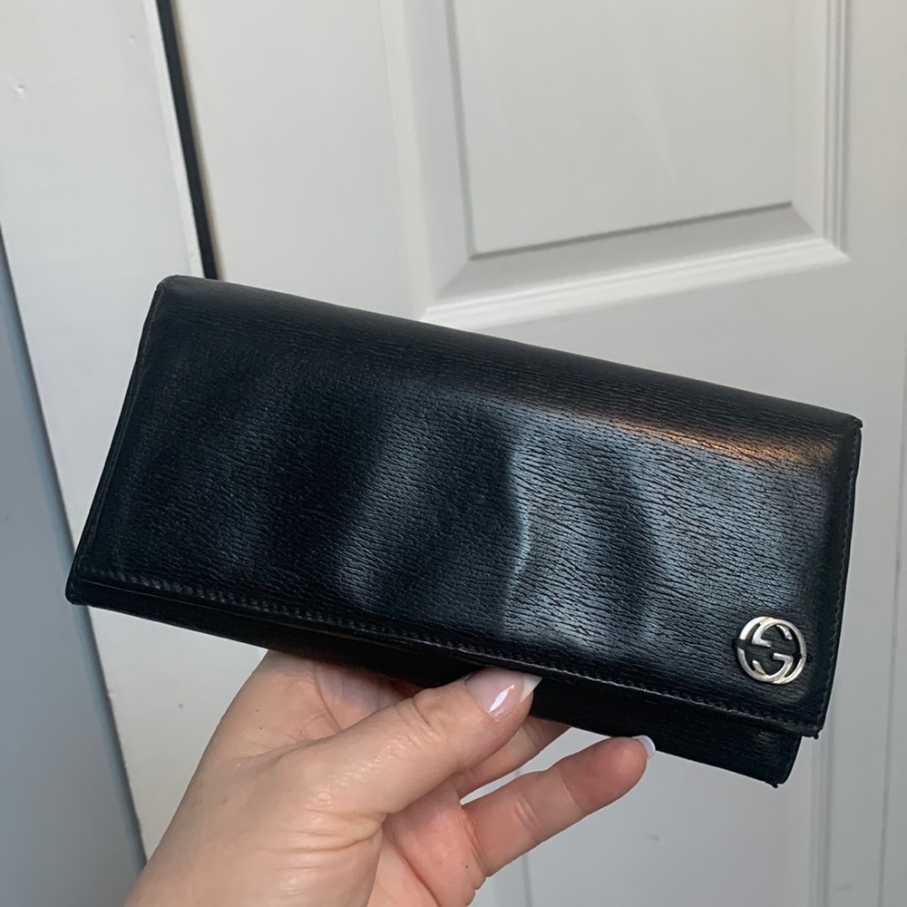Authentic Gucci wallet